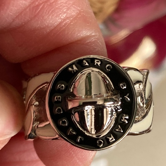 Marc by Marc Jacobs NWT Black and Silver w/ cream enamel Unisex